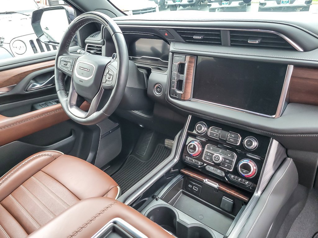 Certified 2024 GMC Yukon Denali Ultimate image 25