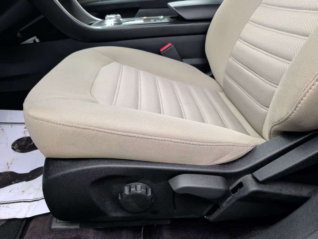 Used 2017 Ford Fusion S image 9
