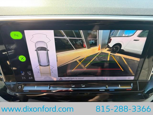 Used 2025 Volkswagen Atlas Peak Edition SE AWD/4WD image 11
