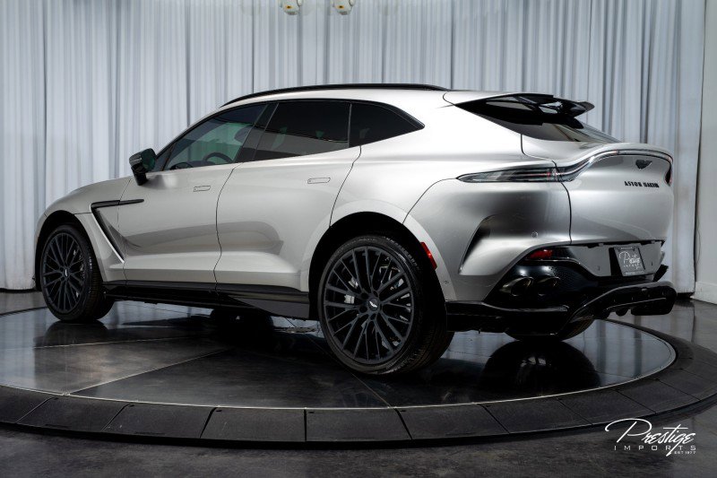 Used 2025 Aston Martin DBX 707 image 13