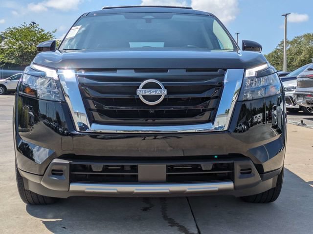 Used 2025 Nissan Pathfinder Platinum w/ Cargo Package AWD/4WD image 3
