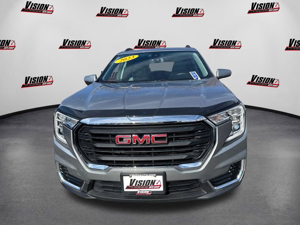 Used 2023 GMC Terrain SLE w/ Driver Convenience Package video 2