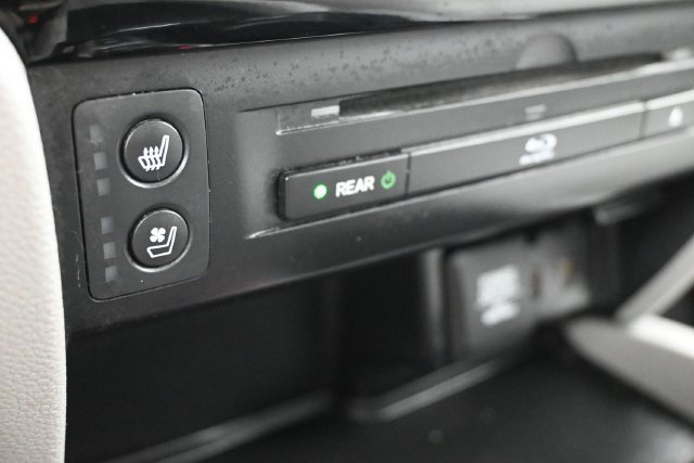Used 2018 Honda Pilot Elite image 35