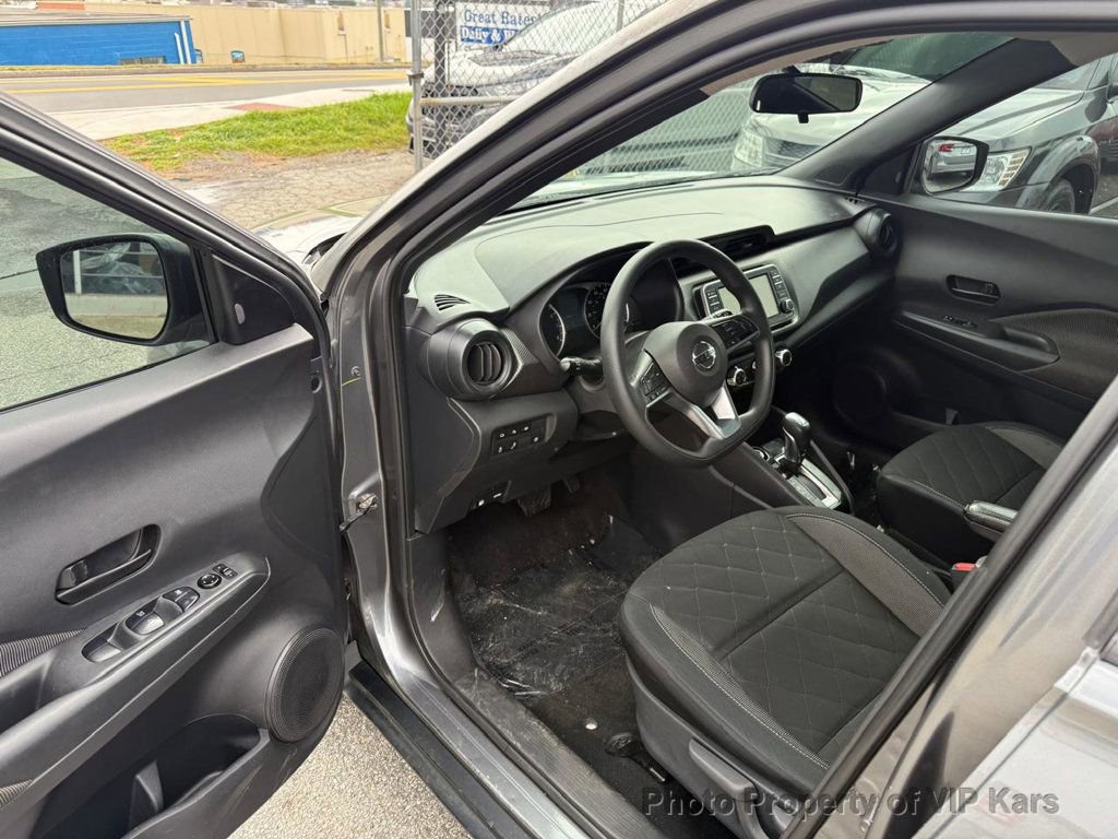 Used 2020 Nissan Kicks S image 9