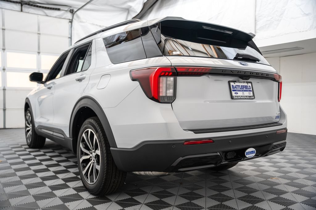 New 2026 Ford Explorer ST-Line AWD/4WD image 7
