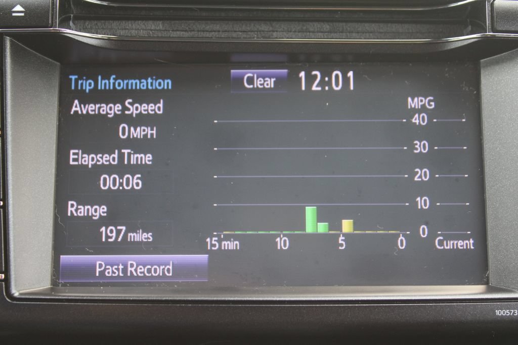 Used 2018 Toyota RAV4 LE FWD image 39