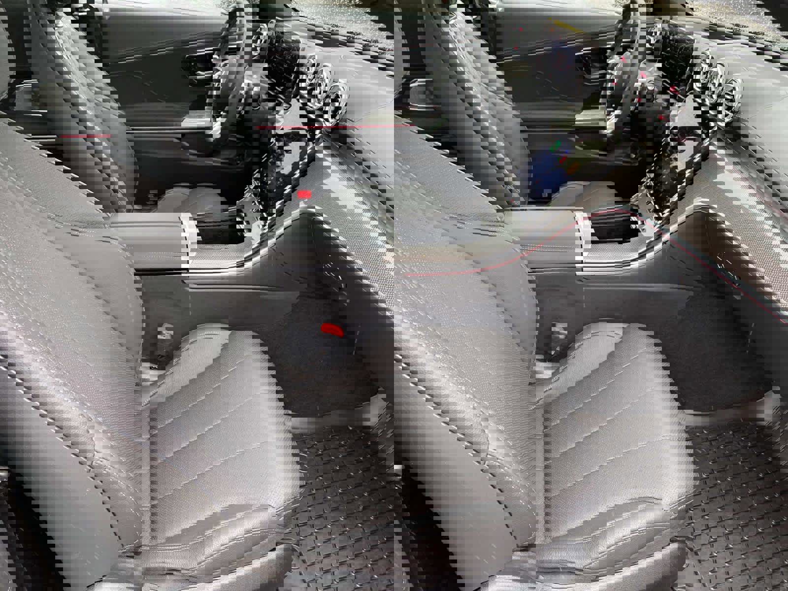 Used 2024 Mercedes-Benz CLE 300 4MATIC Coupe image 25