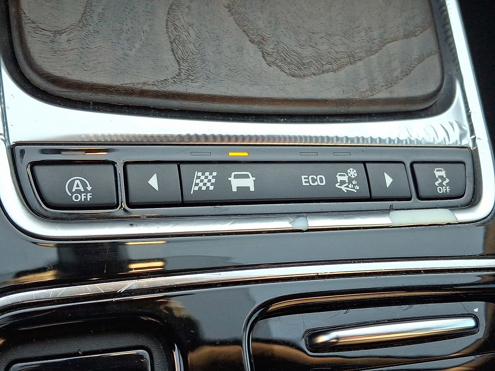 Used 2018 Jaguar F-PACE S image 25