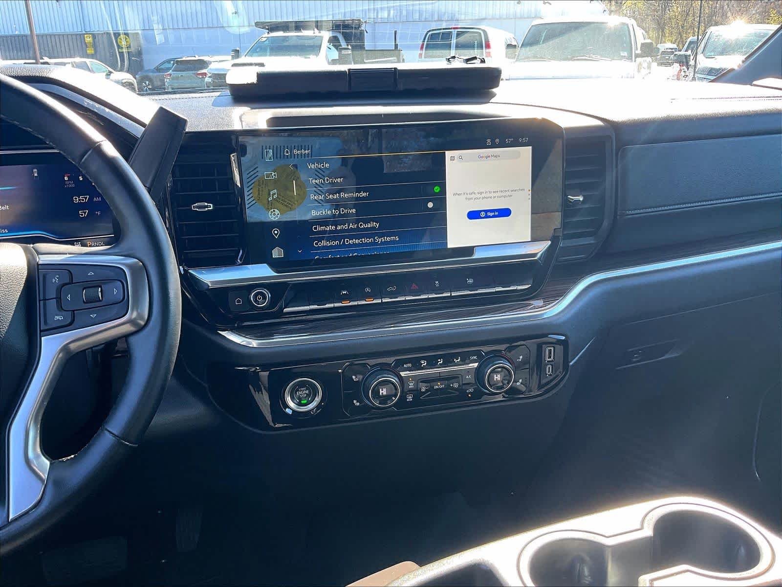 Used 2024 Chevrolet Silverado 1500 LT AWD/4WD image 17