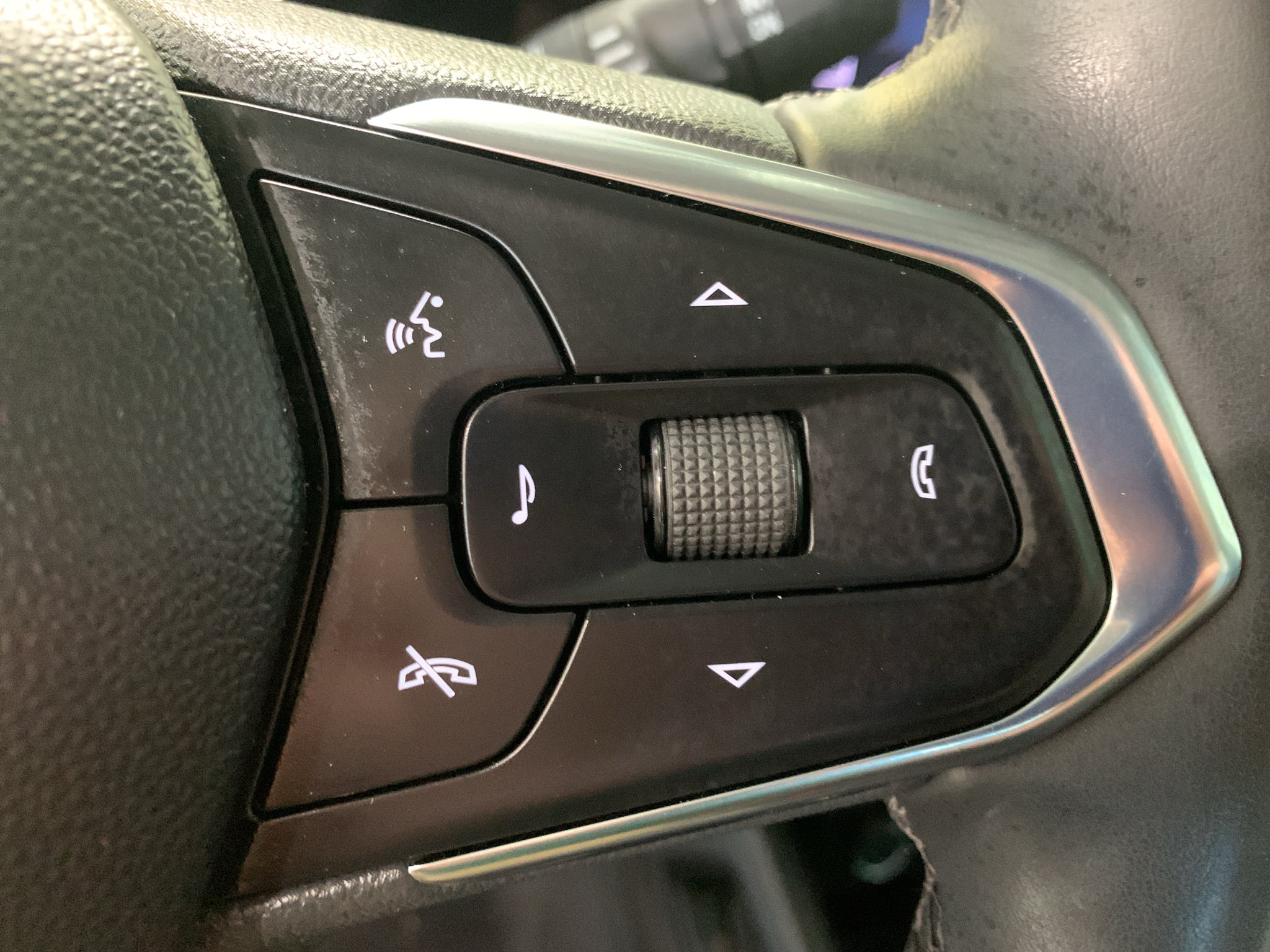 Used 2025 Chevrolet TrailBlazer LT w/ Convenience Package FWD image 20