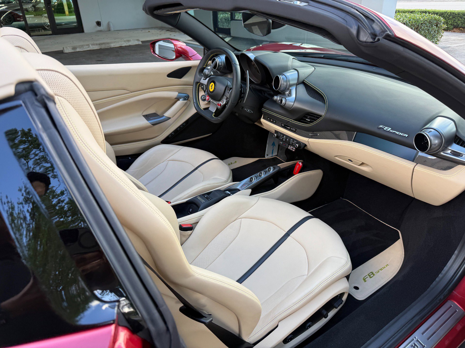 Used 2023 Ferrari F8 Tributo image 27