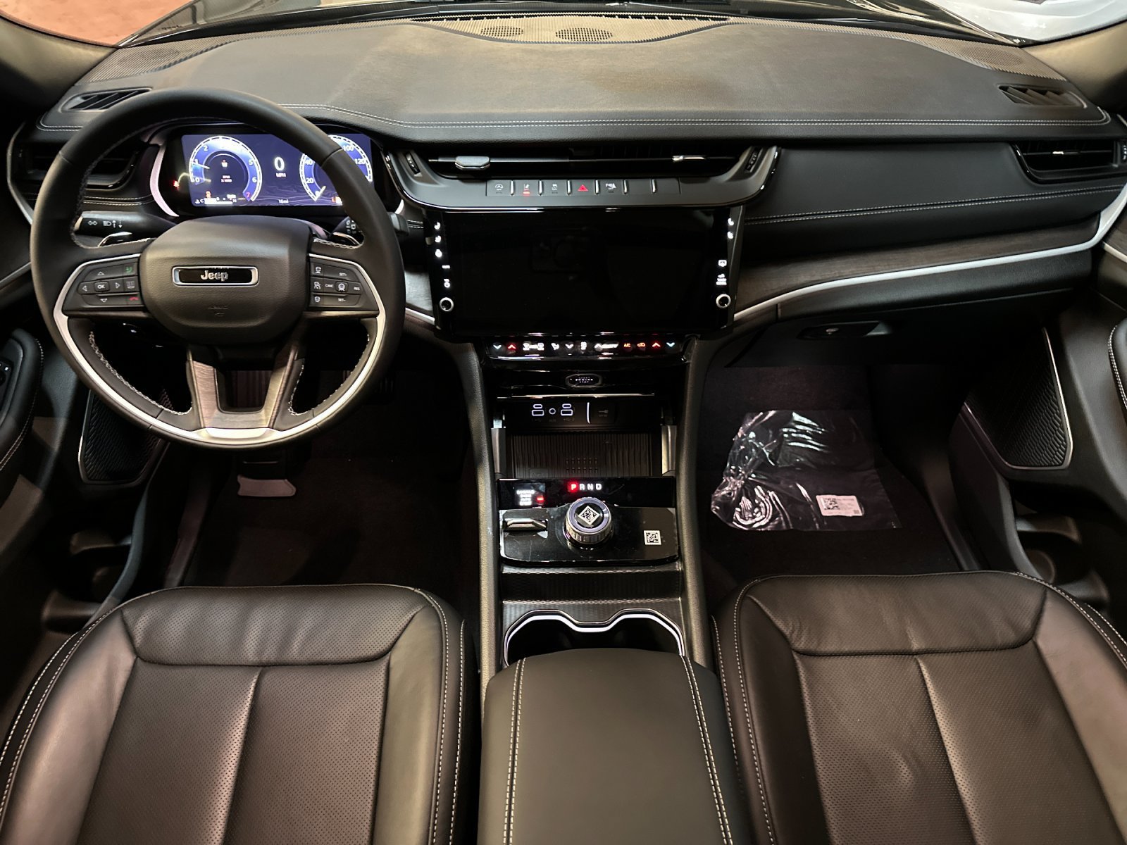 New 2026 Jeep Grand Cherokee L Limited AWD/4WD image 12