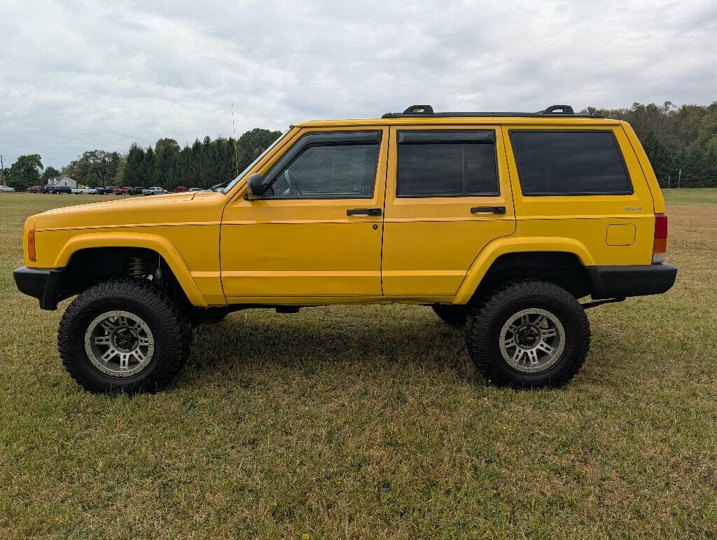 Used 2001 Jeep Cherokee Sport image 9