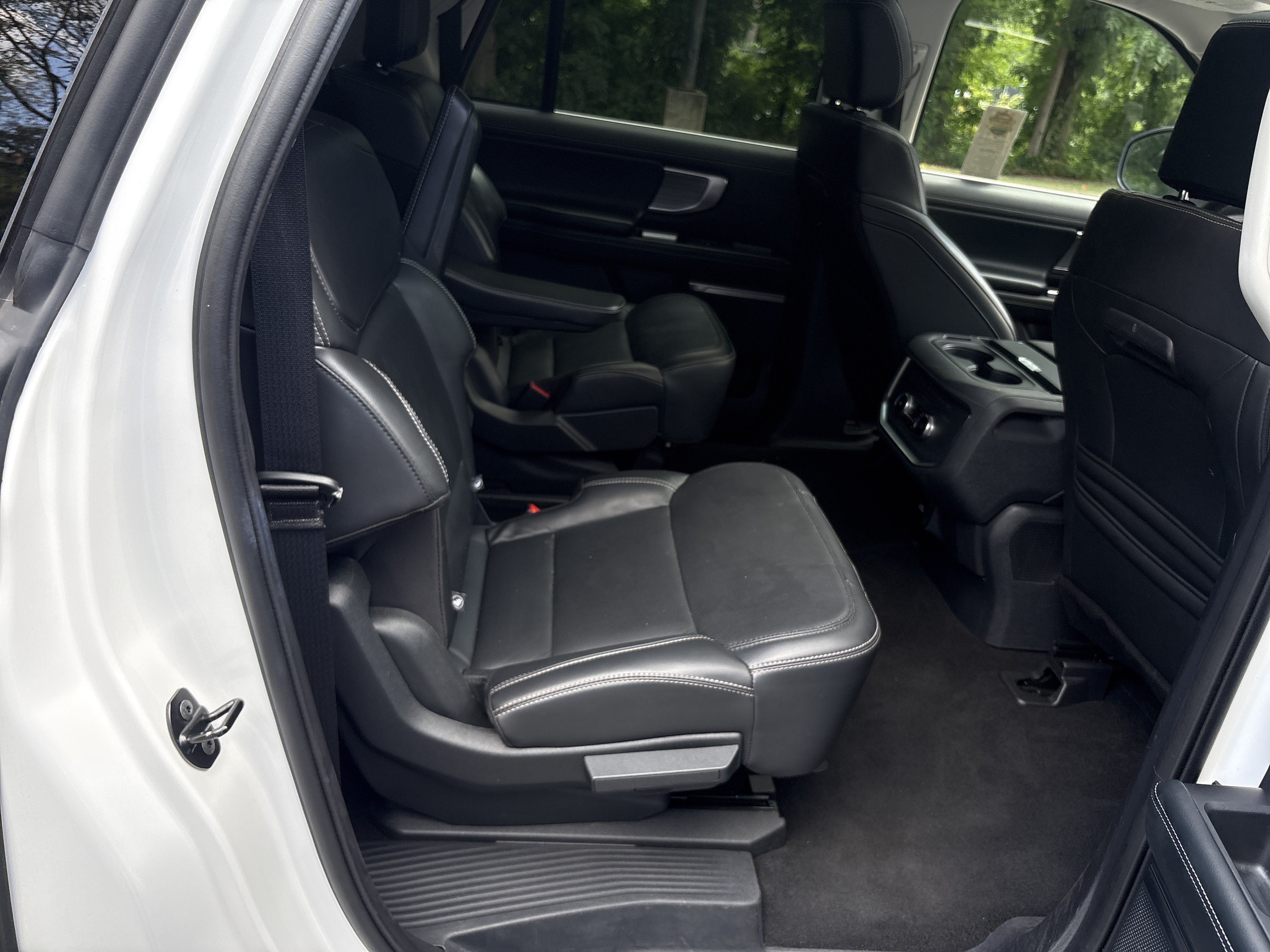 Used 2025 Ford Expedition Max Platinum AWD/4WD image 23