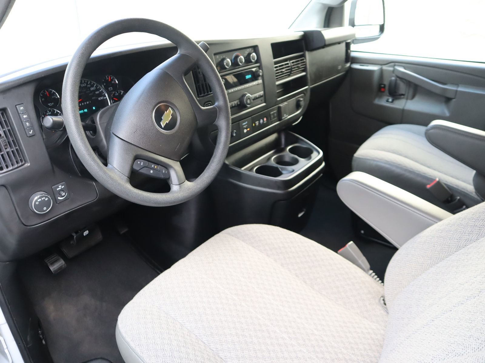 Used 2023 Chevrolet Express 3500 LT w/ LT Preferred Equipment Group image 23