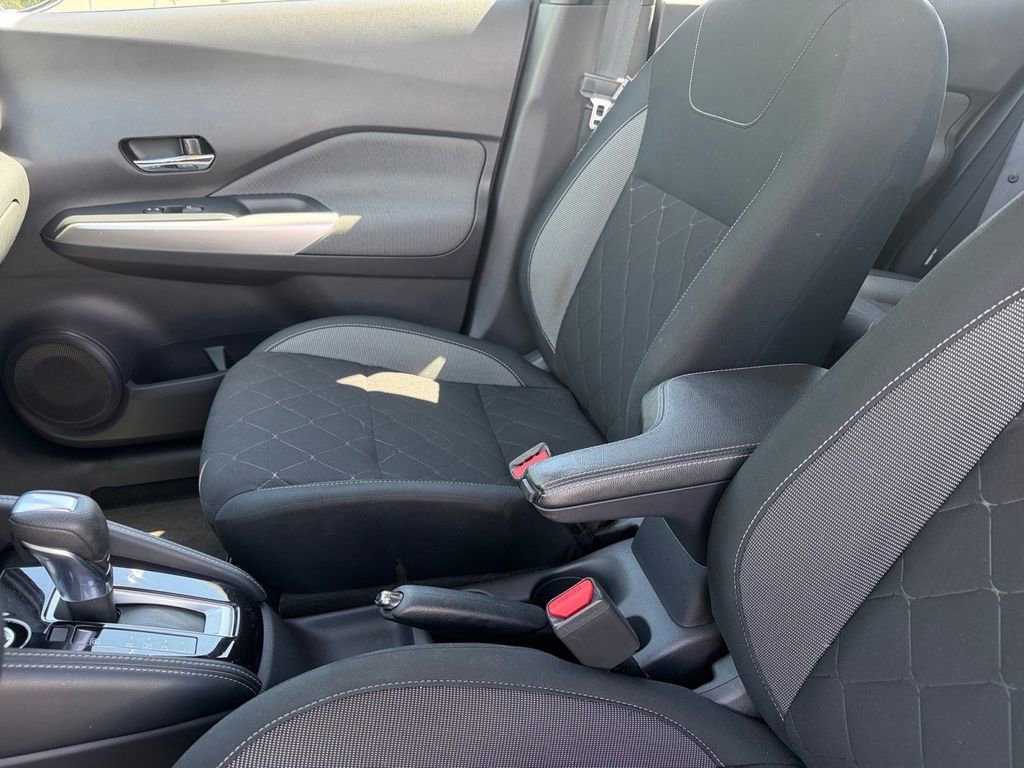 Used 2020 Nissan Kicks SV FWD image 12
