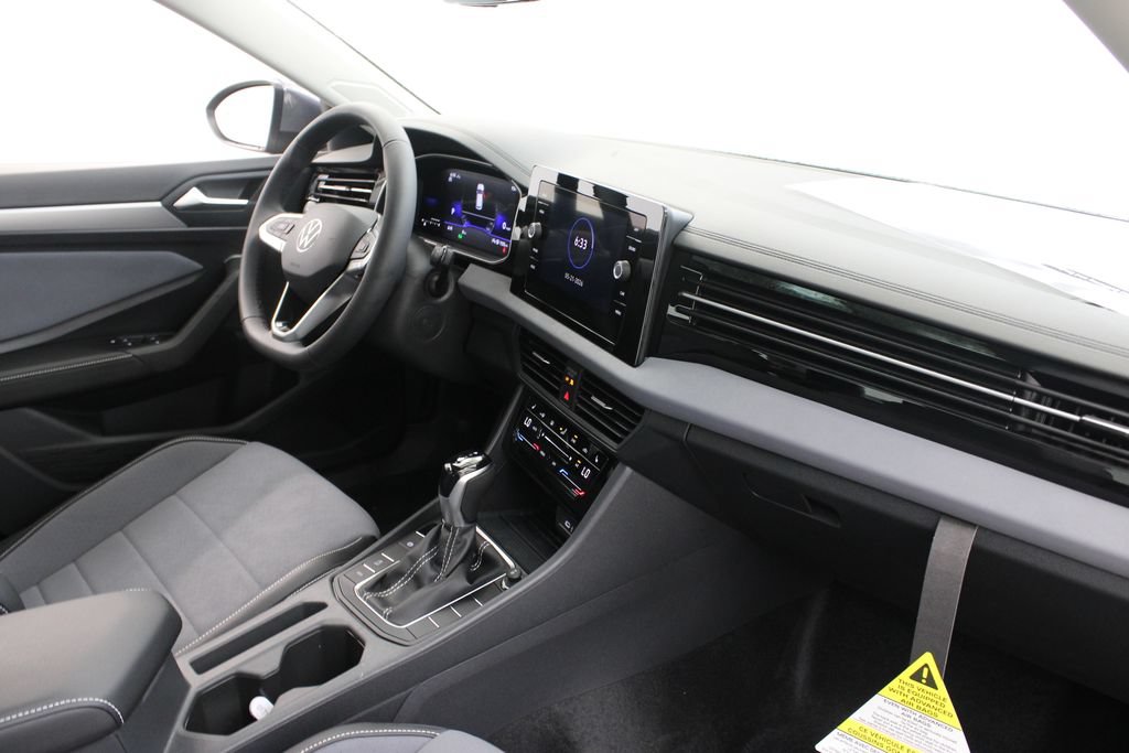 New 2026 Volkswagen Jetta SE FWD image 24