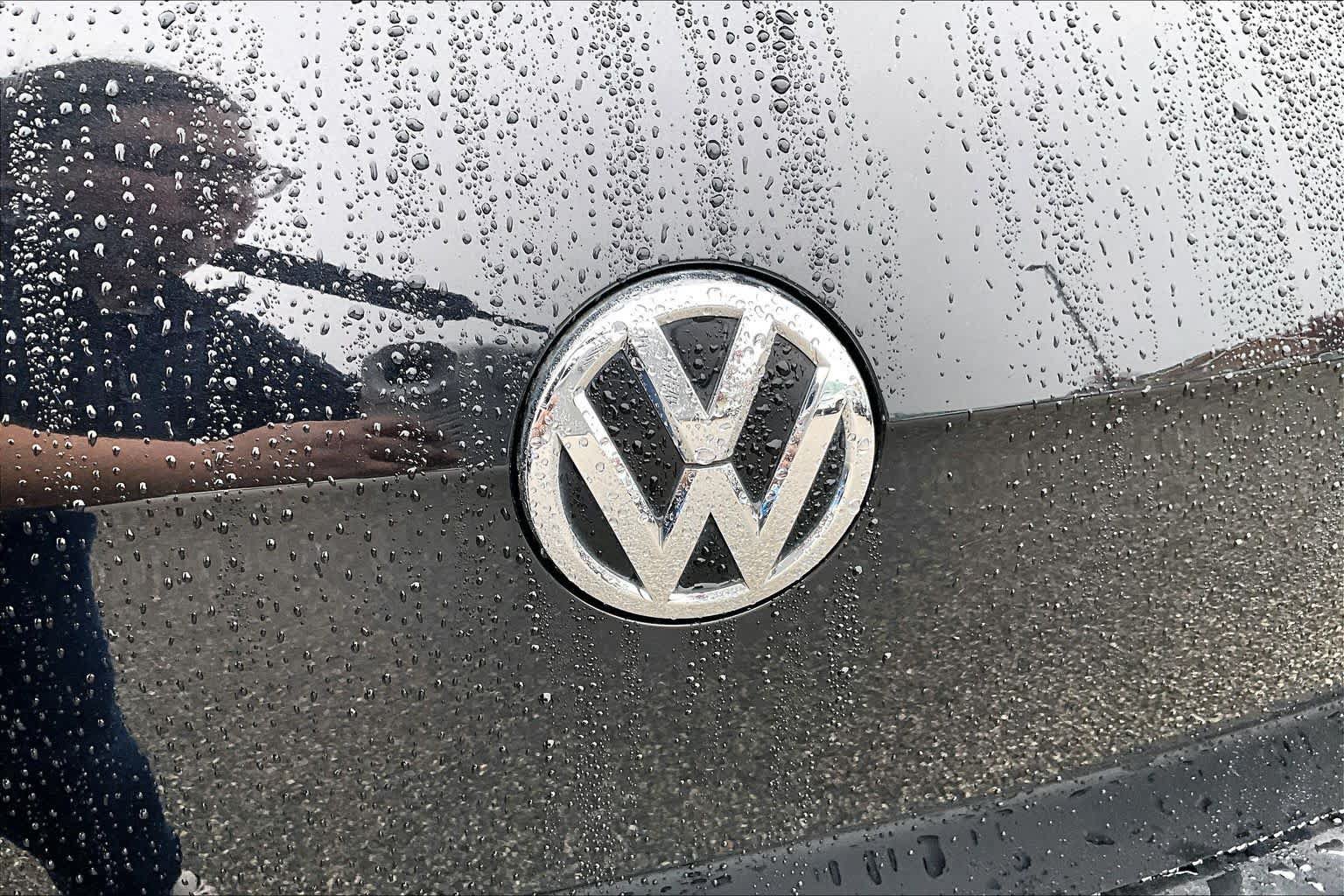 Used 2021 Volkswagen GTI S FWD image 33