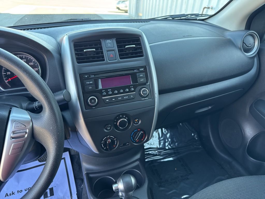 Used 2016 Nissan Versa SV image 21