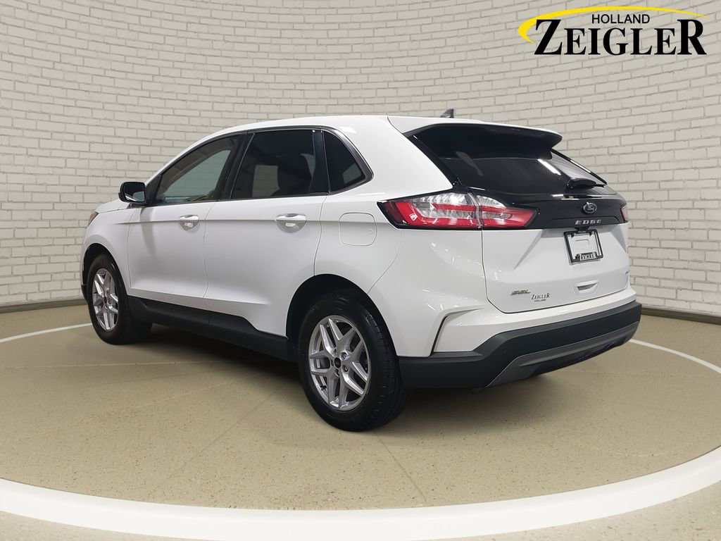 Used 2024 Ford Edge SEL image 5
