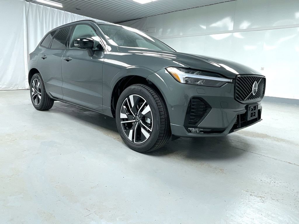New 2026 Volvo XC60 B5 Plus w/ Protection Package Premier video 1