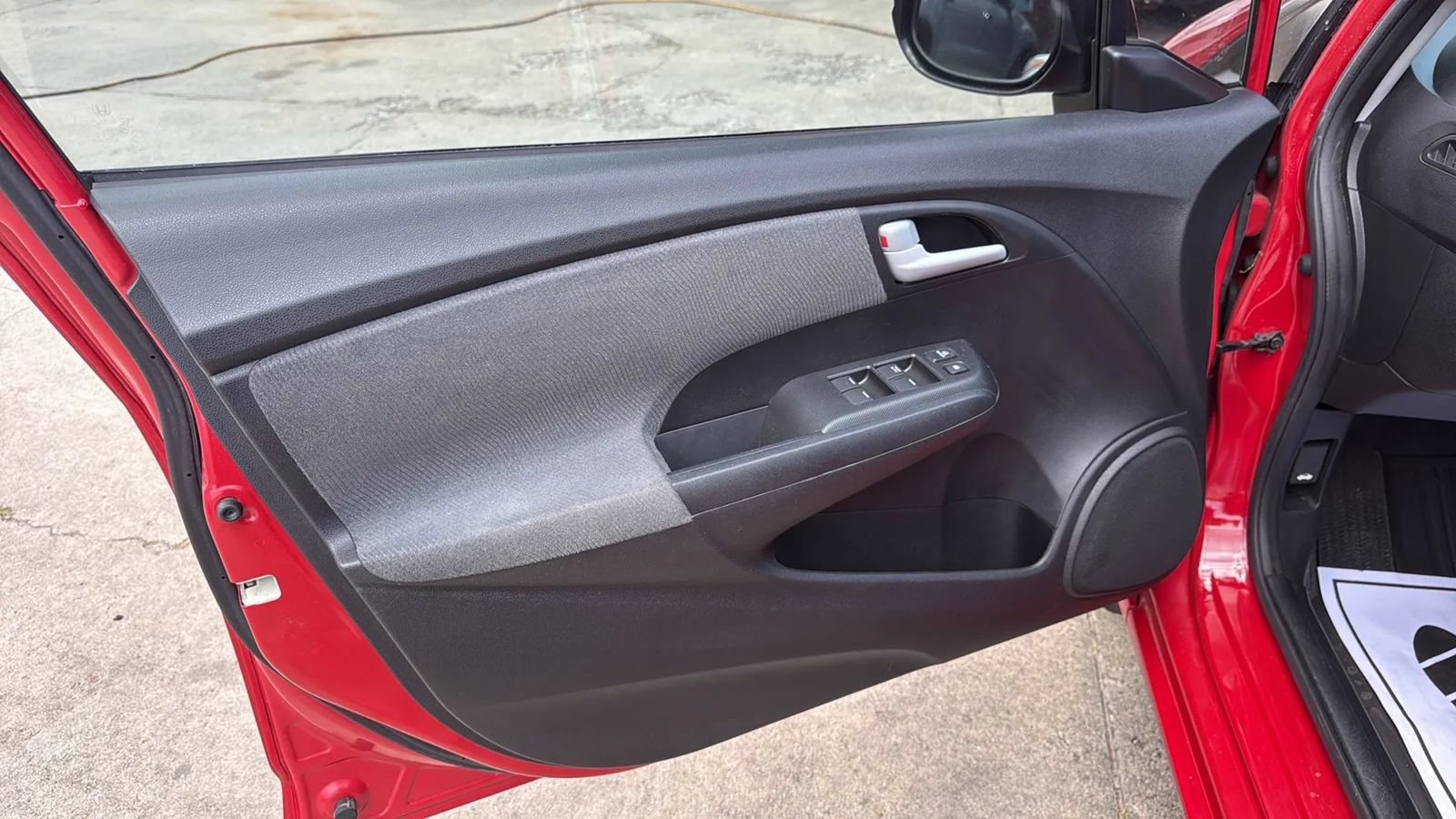 Used 2014 Honda Insight EX image 12