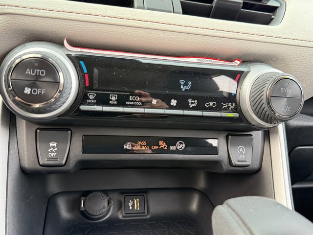 Used 2024 Toyota RAV4 XLE image 22