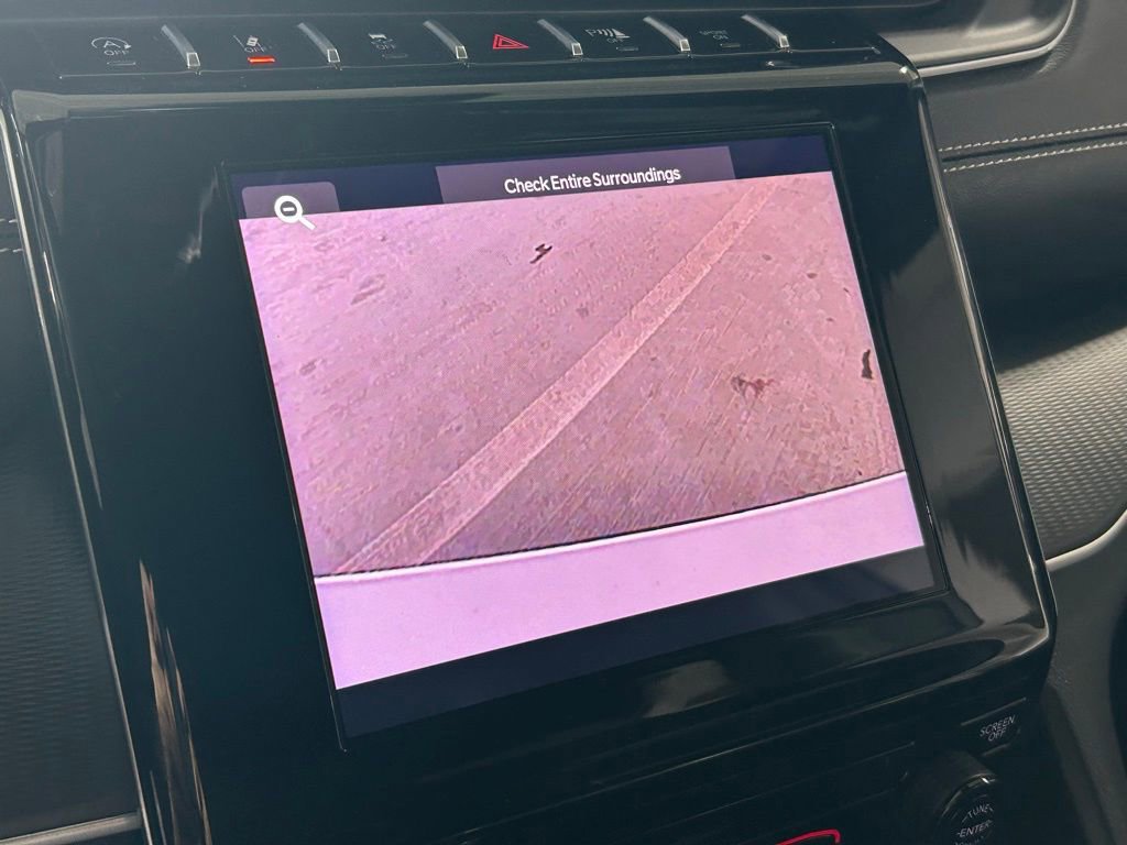 Used 2025 Jeep Grand Cherokee L Laredo image 21