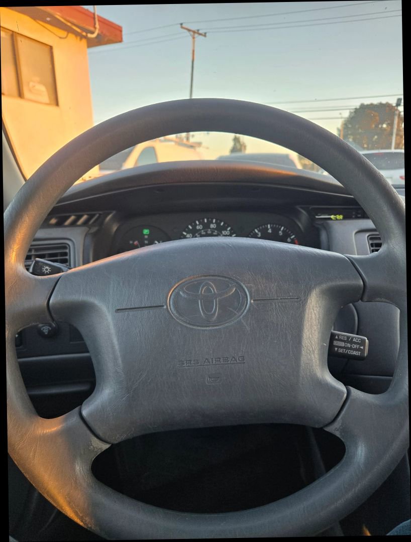 Used 2000 Toyota Camry LE image 19