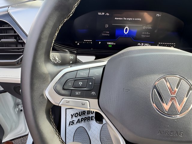 Certified 2025 Volkswagen Taos S AWD/4WD image 11