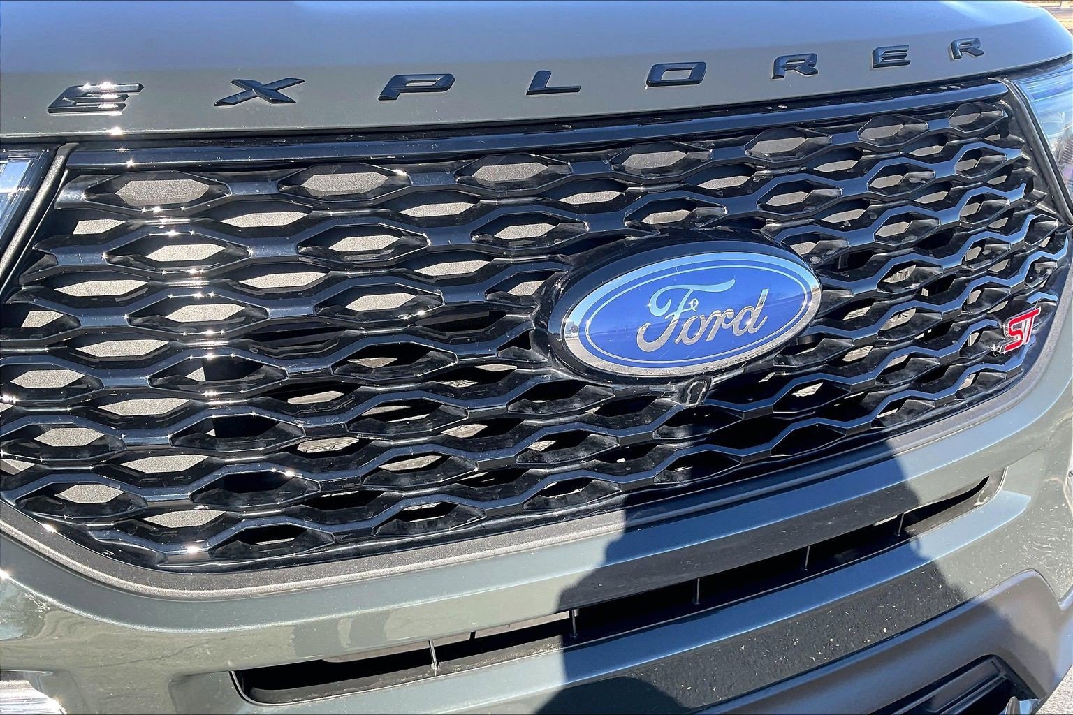 Used 2022 Ford Explorer ST w/ ST Street Pack image 27