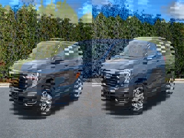 Used 2024 GMC Terrain SLE