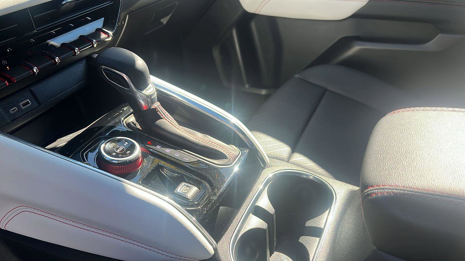 Used 2023 GMC Canyon AT4X image 13