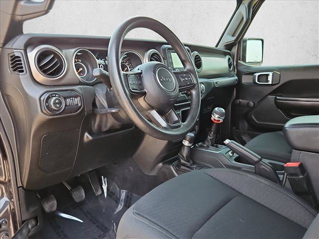 Used 2020 Jeep Gladiator Sport AWD/4WD image 9