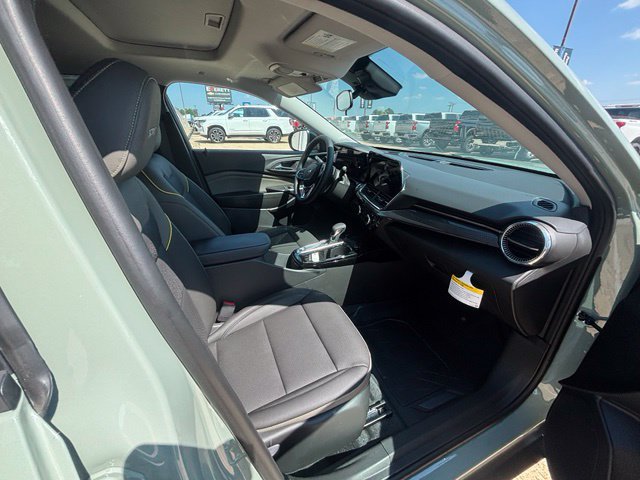New 2026 Chevrolet Trax ACTIV w/ Sunroof Package FWD image 16