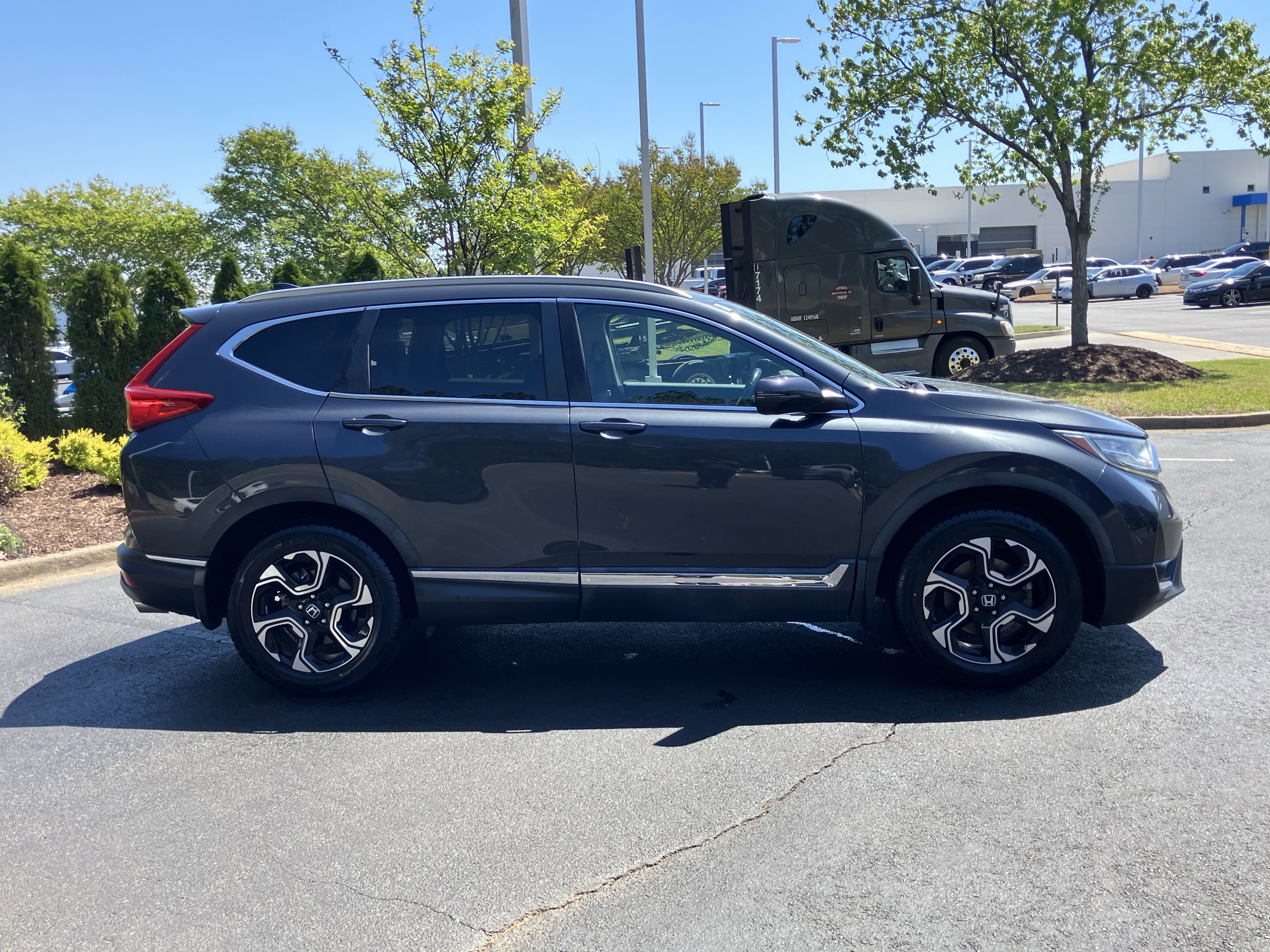 Used 2019 Honda CR-V Touring image 11