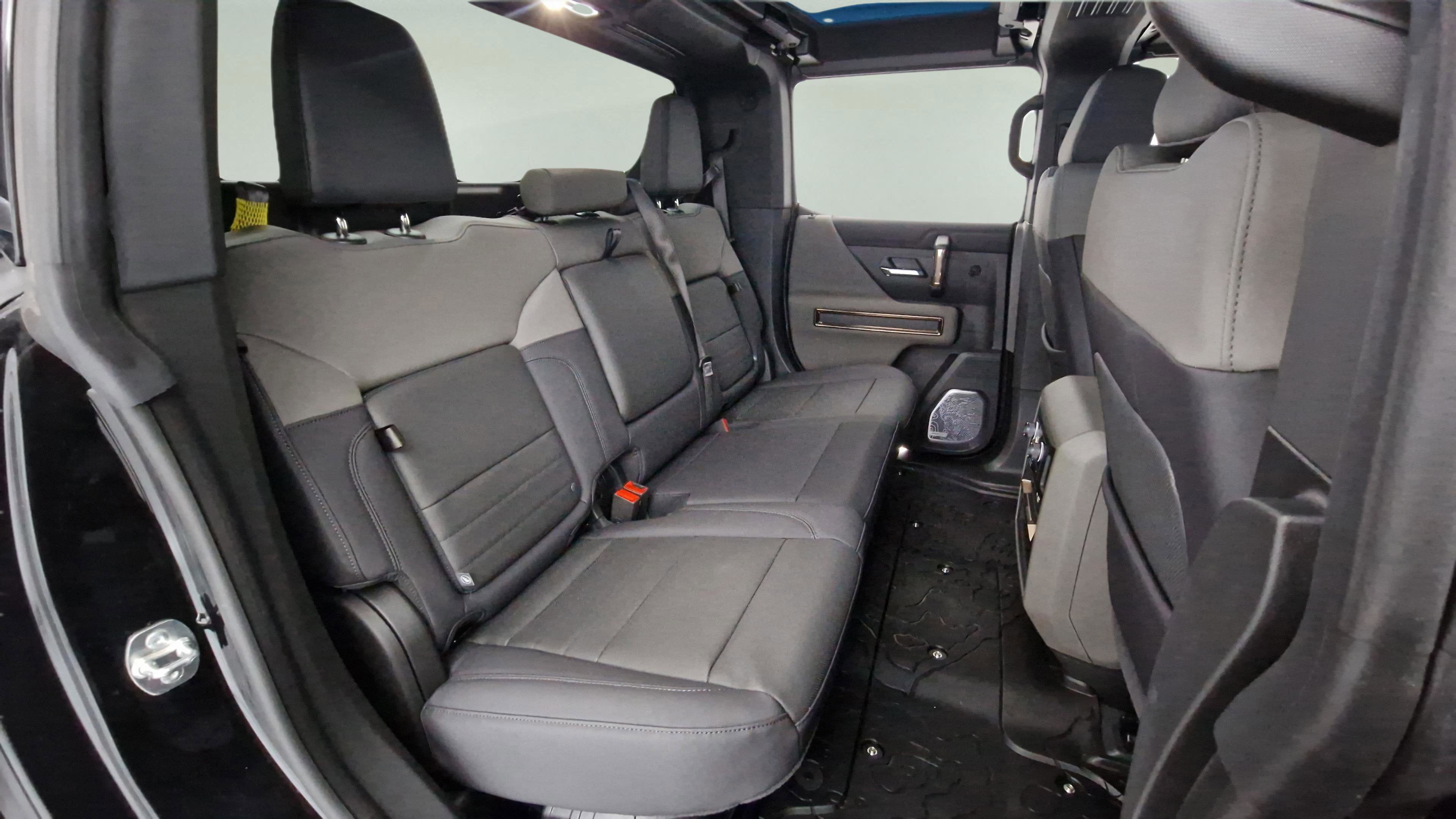 New 2025 GMC Hummer EV 3X w/ LPO, Sport Package image 15