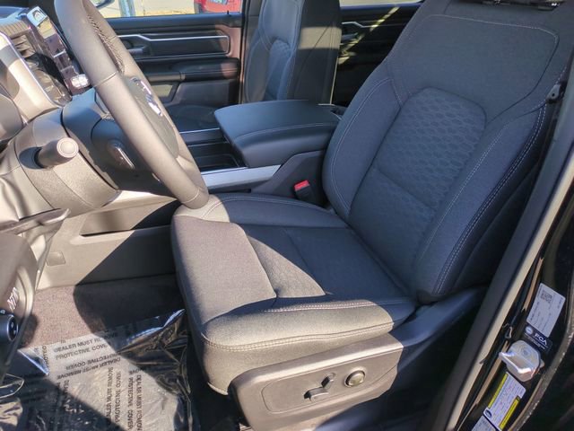 New 2026 RAM 1500 4x4 Crew Cab image 12