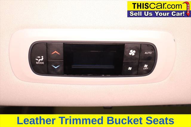 Used 2017 Chrysler Pacifica Touring-L FWD image 23