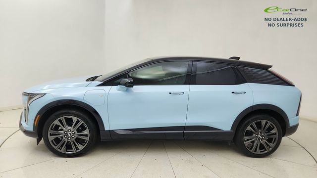 Used 2025 Cadillac Optiq Sport 2 image 3