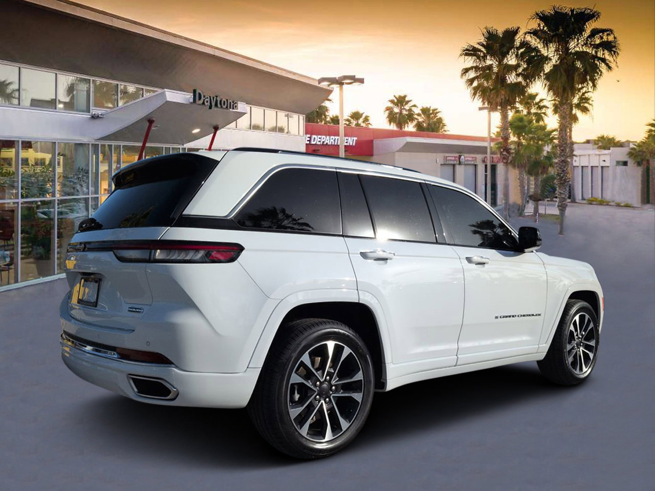 Certified 2022 Jeep Grand Cherokee Overland image 3