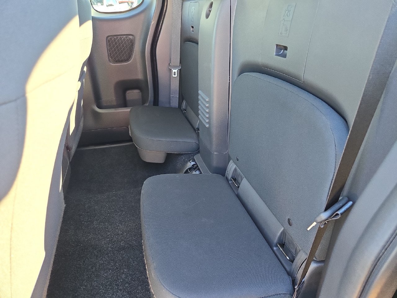 Certified 2025 Nissan Frontier SV RWD image 13