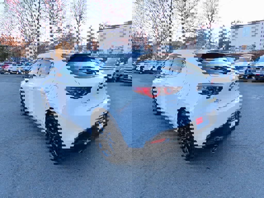 Used 2023 MAZDA MAZDA3 s image 4