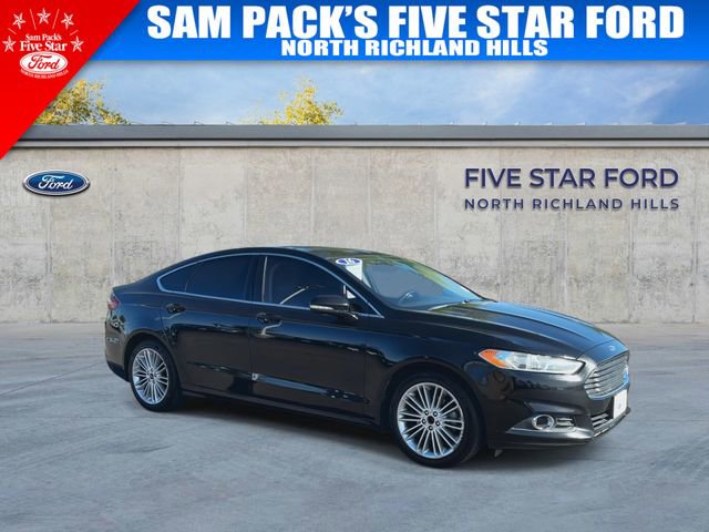 Used 2016 Ford Fusion SE w/ Equipment Group 202A image 2