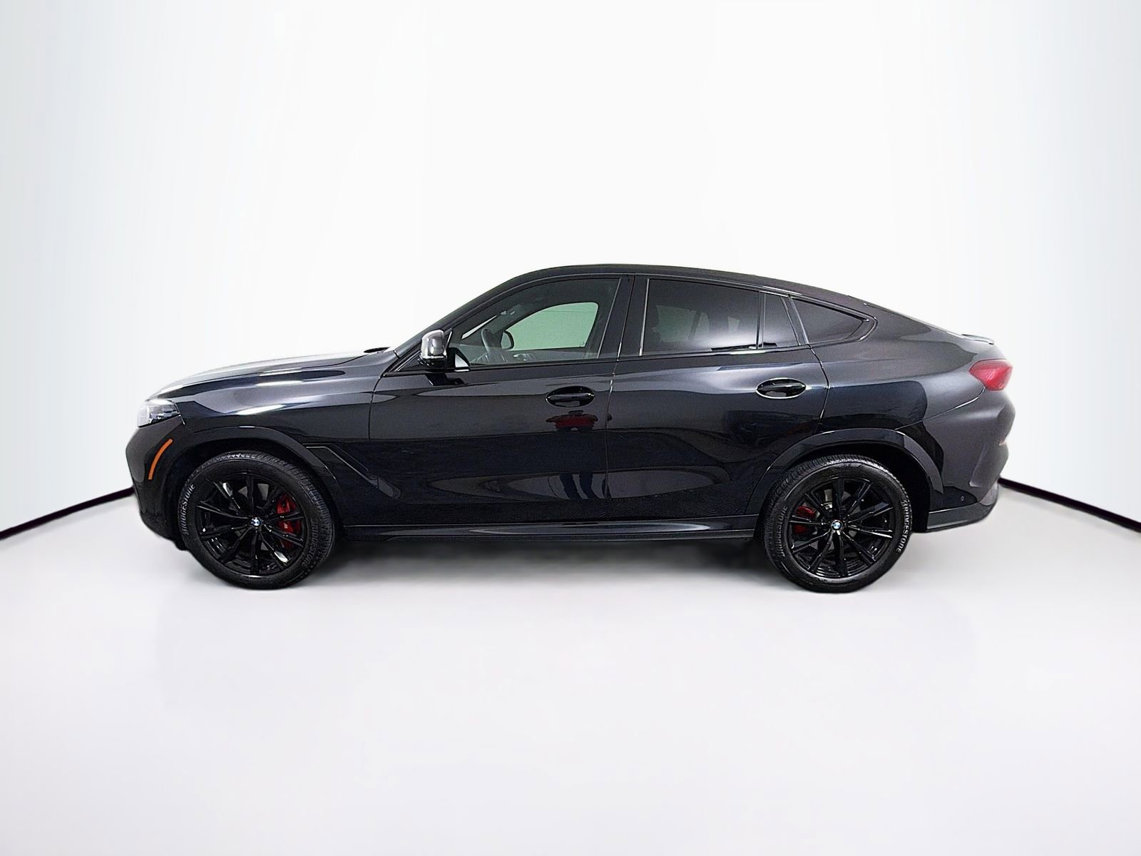 Used 2024 BMW X6 xDrive40i w/ Premium Package AWD/4WD image 4