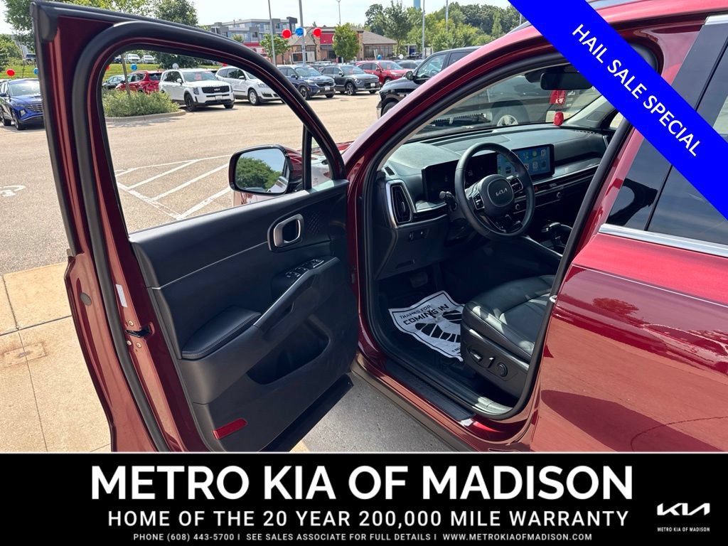 Used 2025 Kia Sorento S AWD/4WD image 10