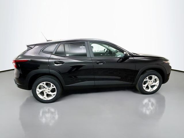 New 2026 Chevrolet Trax LS w/ LS Convenience Package image 10