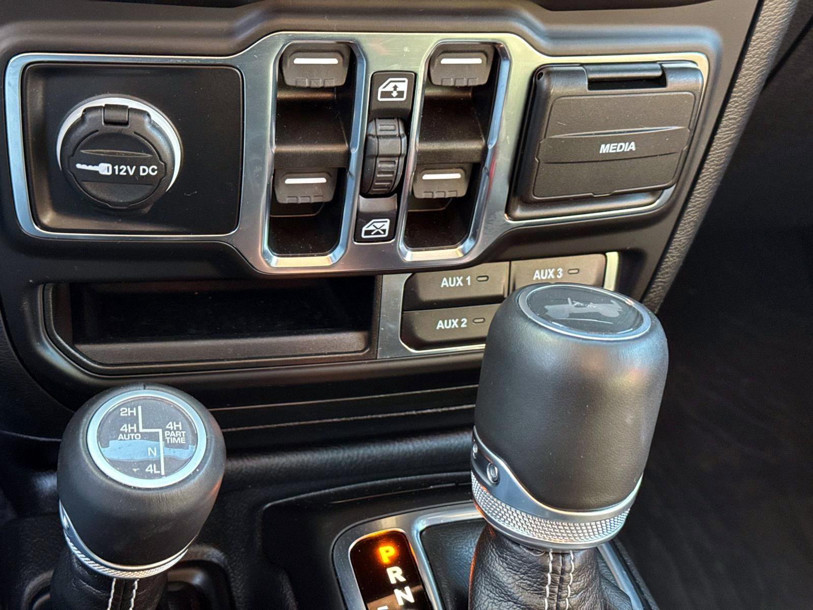 Used 2023 Jeep Wrangler Unlimited Sahara w/ Cold Weather Group image 18