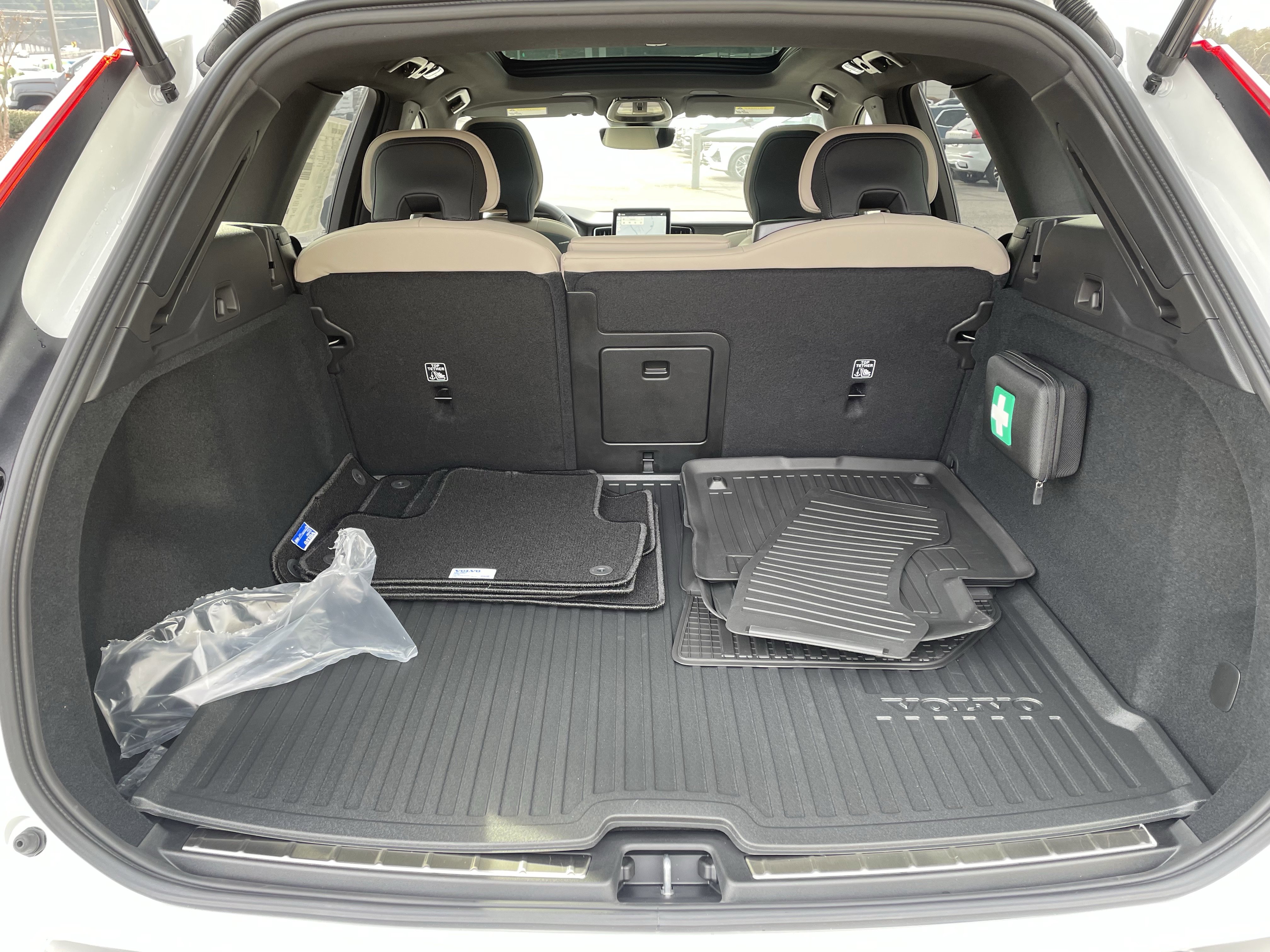 New 2026 Volvo XC60 B5 Plus w/ Protection Package Premier image 9