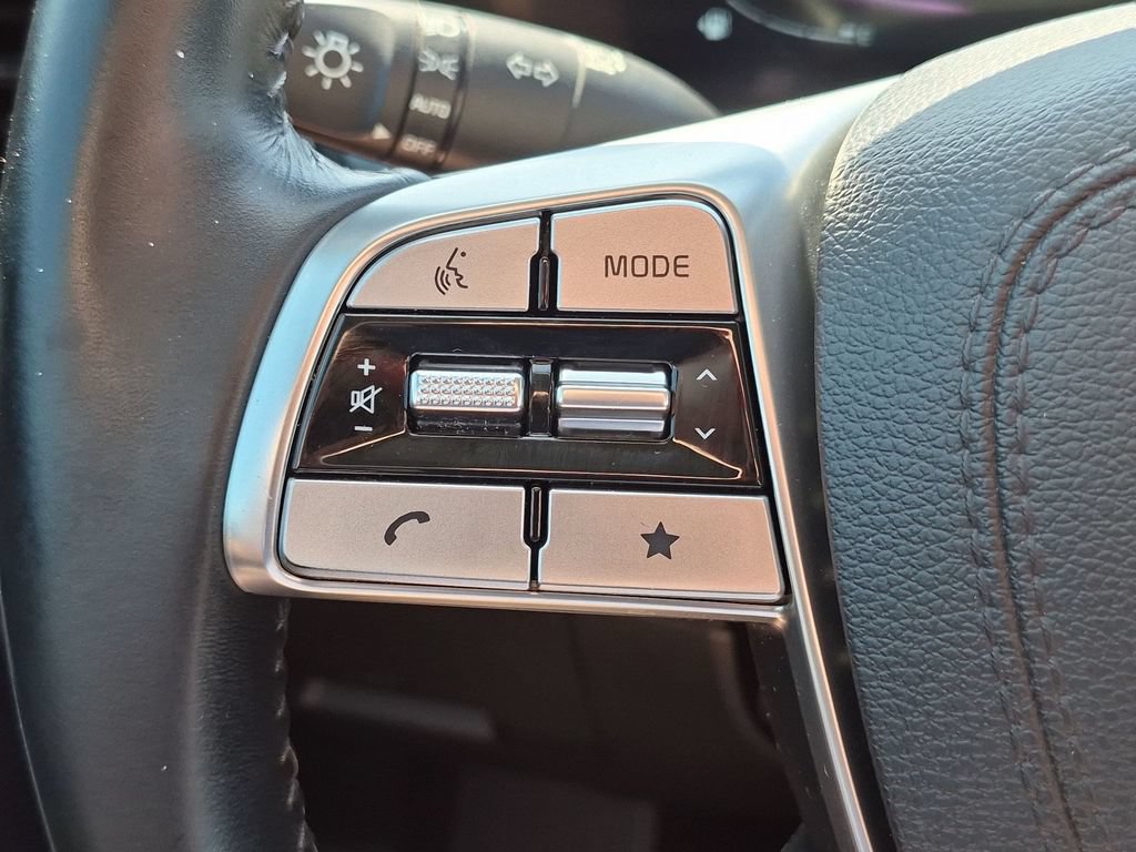 Used 2025 Kia Telluride S FWD image 18